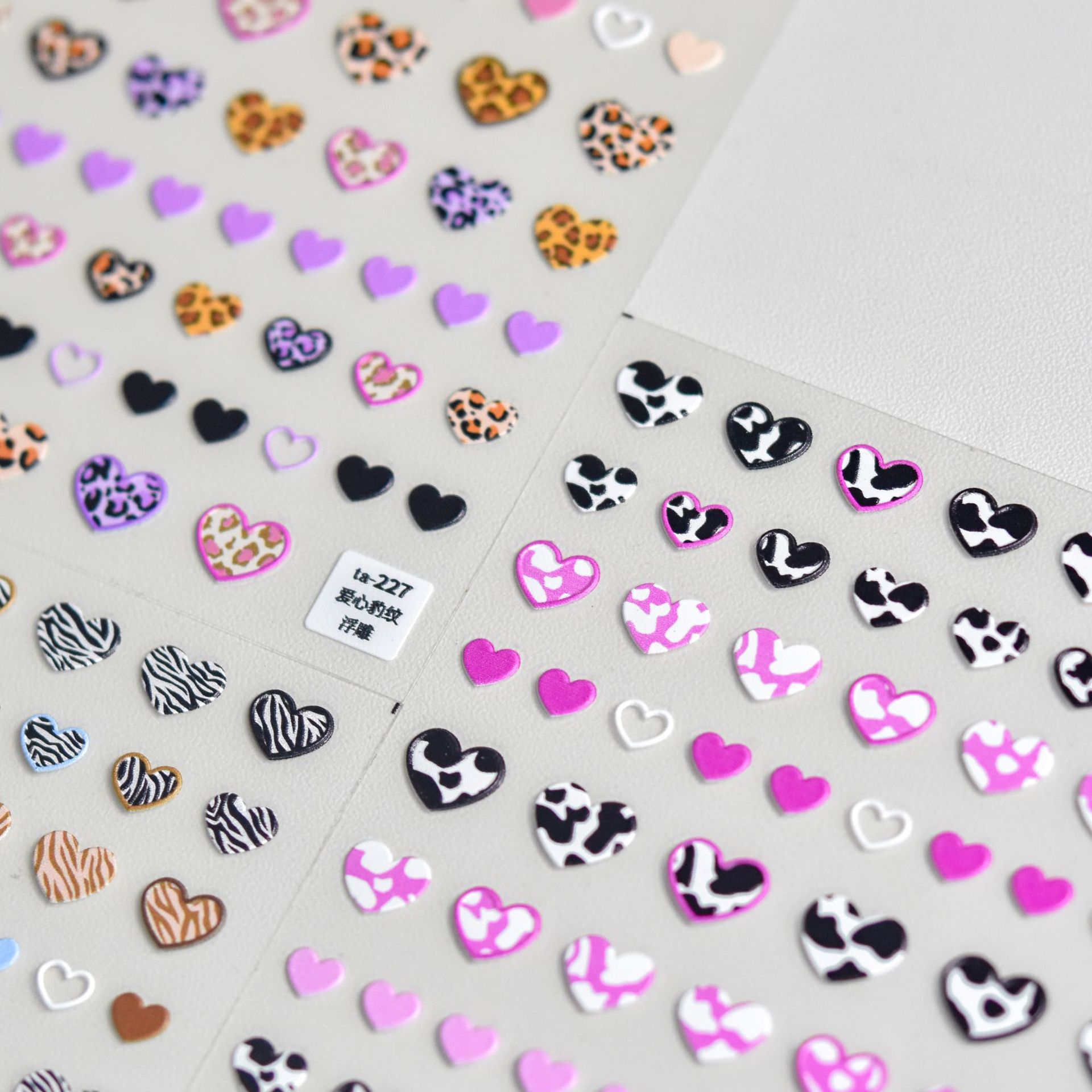 Animal Patterned Love Heart Na - đánh giá và giá Nail Art Zebra Design